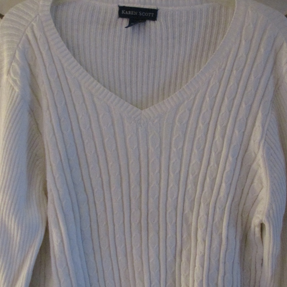 Karen Scott White V-Neck Sweater, Size Large